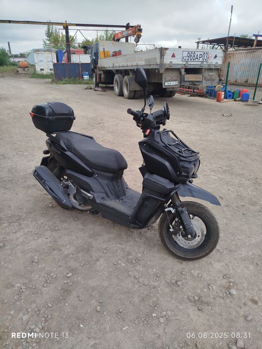 Скутер танк в идеальном состоянии