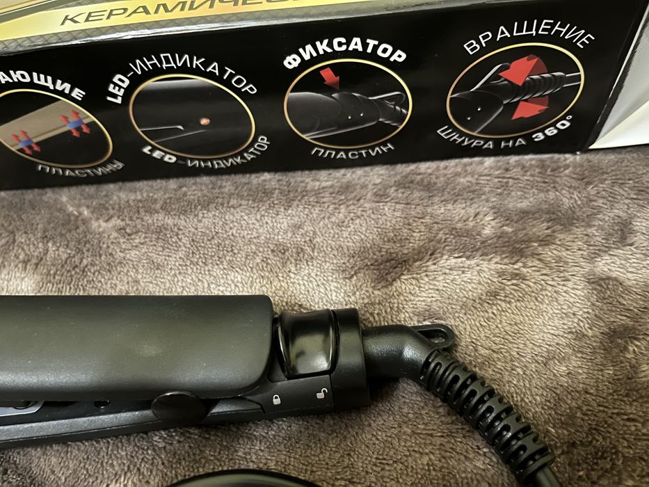 Продам утюжок для волос, стоит 2000. Продаю за 1300