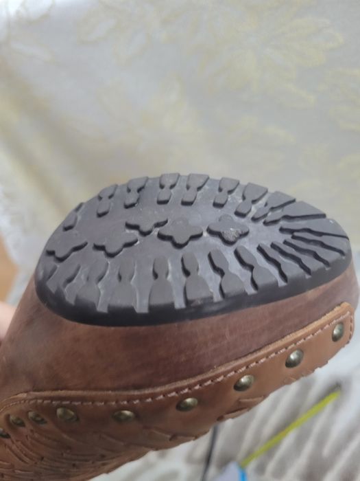 Saboti din piele naturala Zara