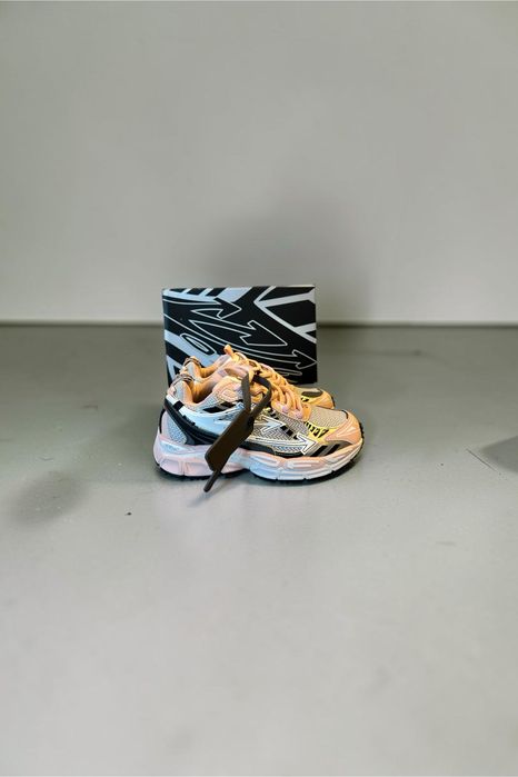 Off white be right back