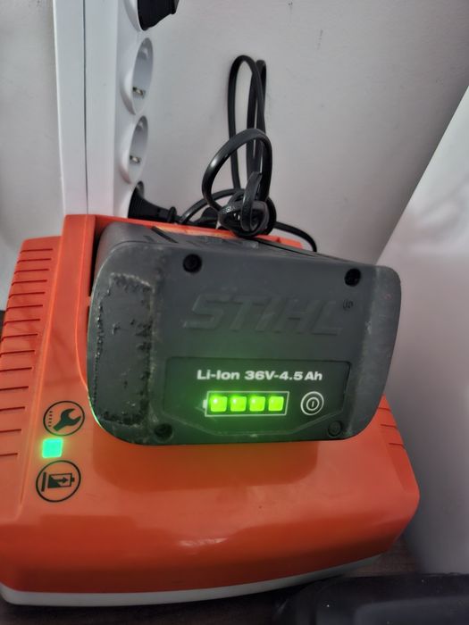 acumulator stihl 36 v