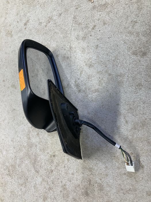 Дясно огледало за тойота авенсис т25/Toyota avensis T25 03-05г