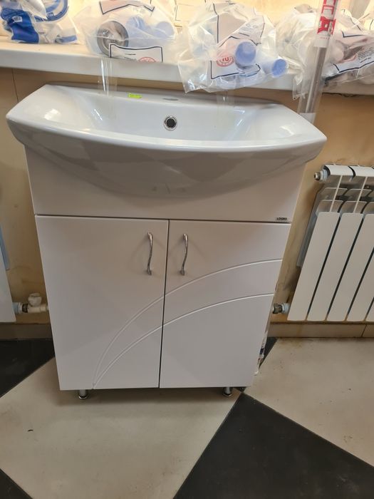 Продам мебель ванну комноту