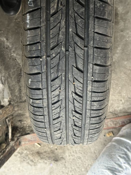 Продам идеальные шины 185/65/14