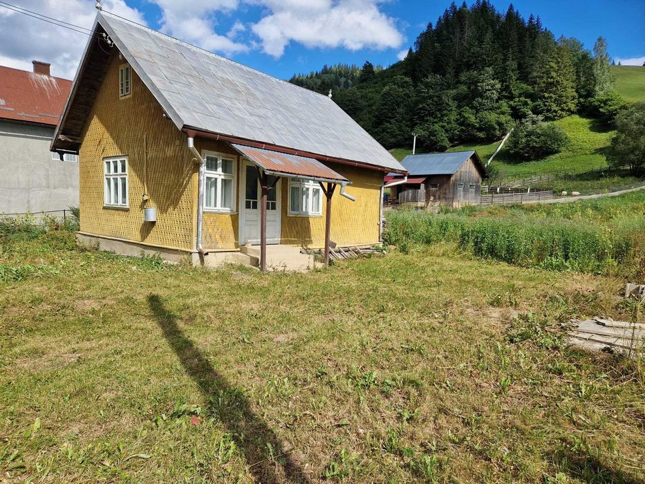 Teren cu casa de vanzare,Câmpulung Moldovenesc,strada Izvorul Alb