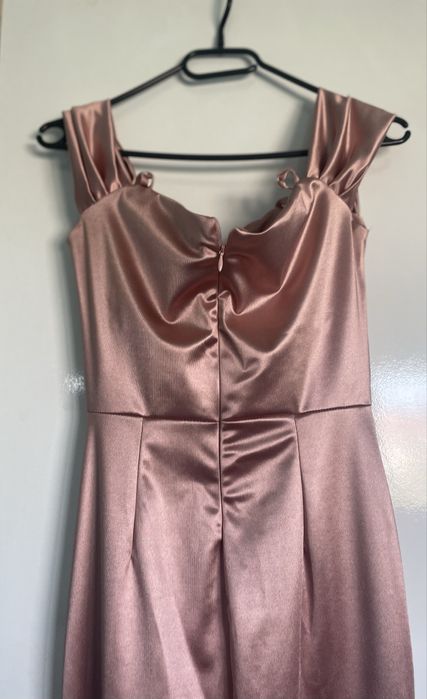 Нова дълга розова рокля, цепка, гол гръб, бал, повод, коктейл, сватба