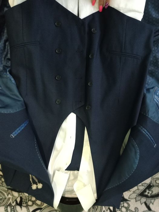 Продам костюм!!!