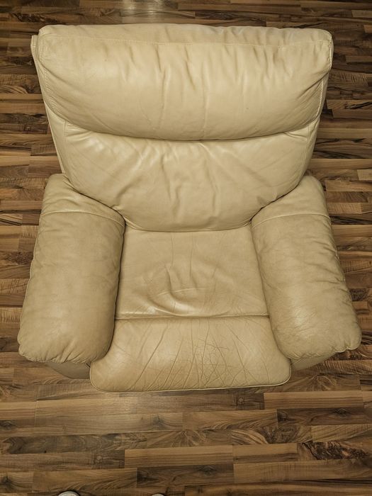 Canapea 2 locuri  și fotoliu cu recliner