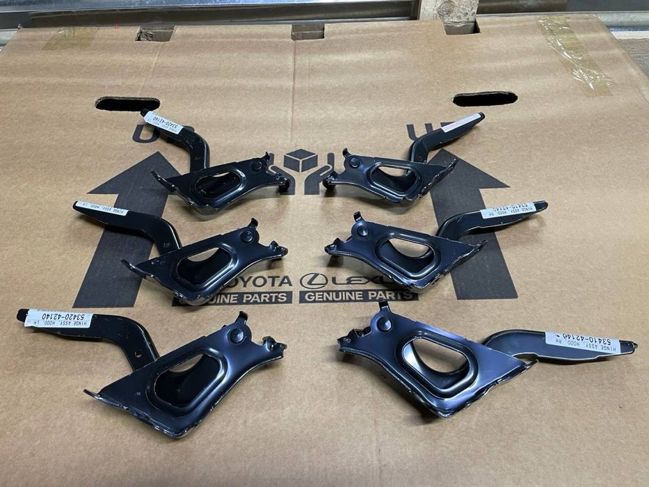 Петля капота на Рав4 19-24