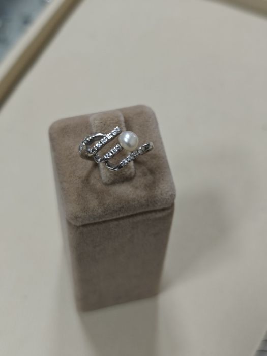 Inel cu perla aur alb 18k 3.41gr(r)