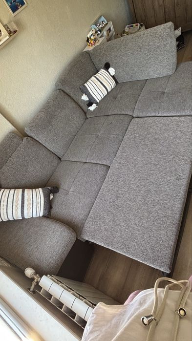 Немски диван 4 места ,лежанка и функция сън