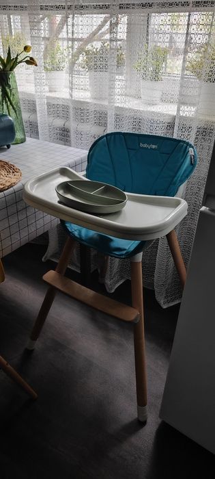 Продаем детский стульчик babyton