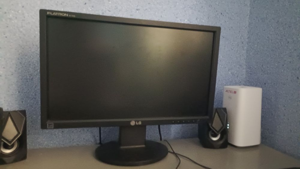 монитор LG рабочий