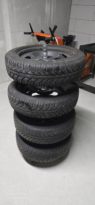 Jante de  Smart , cauciucuri de iarna Semperit