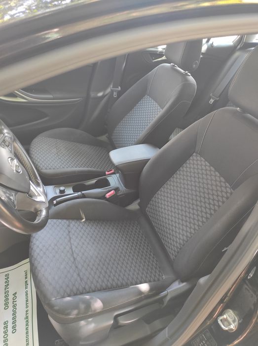 Продавам Опел Астра