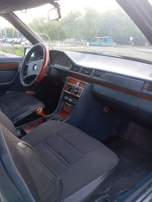 Продам Мерседес е200