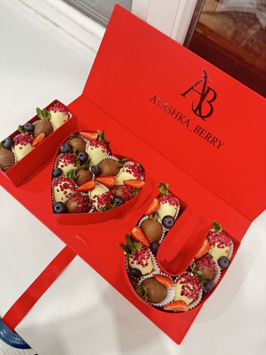 Клубника в шоколаде. 24/7. Астана!