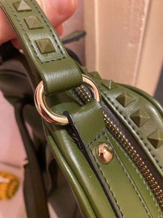 Art93 кожена дамска раница в маслено зелено