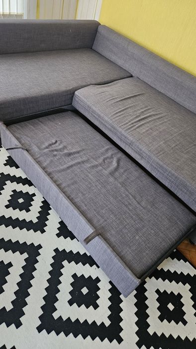 Диван канапе с лежанка и място за багаж Friheten от Икеа