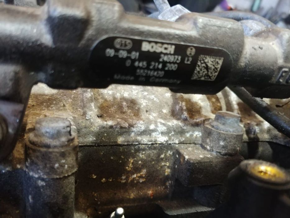 rampa injectoare 1.9 d  939a2000 150 cp  fiat croma alfa romeo 159  0445214200 55216420