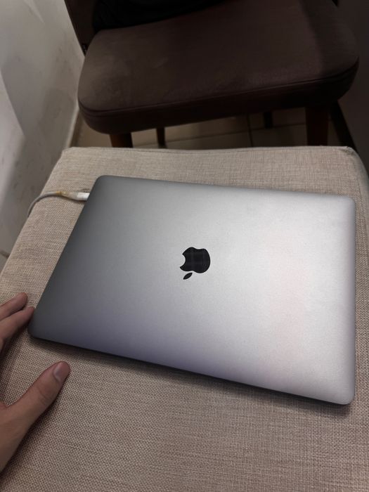 Макбук про , MacBook pro почти новый