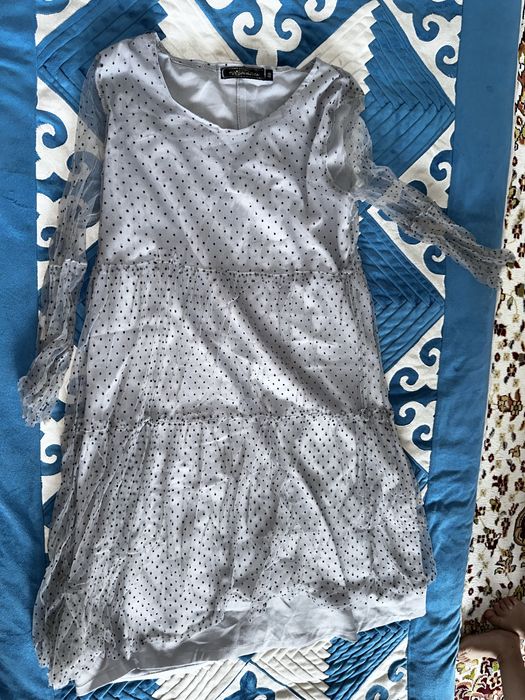 Продам Платья размер s