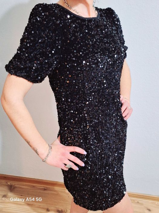 Черна къса рокля