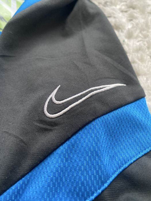 Vând set trening Nike, original luat de pe sport vision