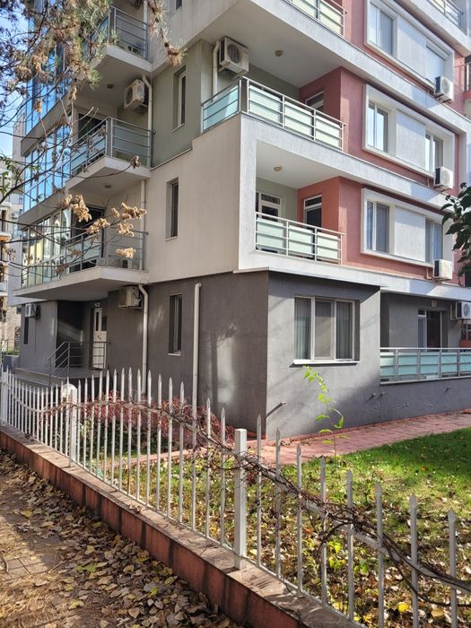 Под наем обзаведено студио в Слънчев брягяг