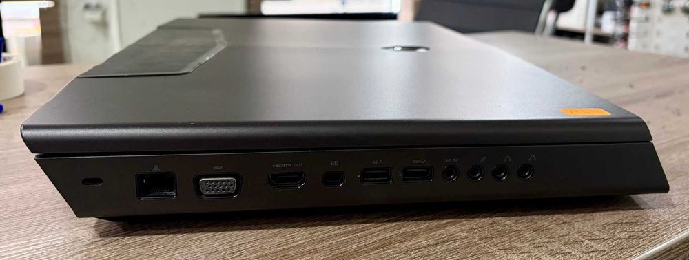 DELL Alienware M18XR1