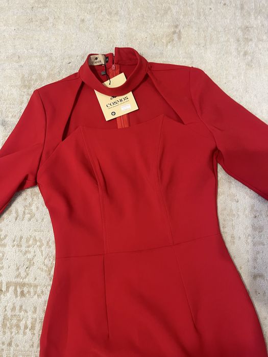 Вечернее платье красный