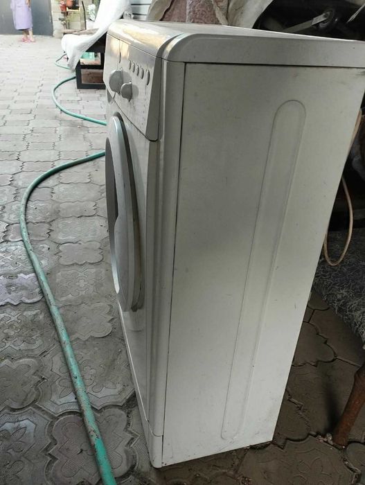 Продам стиральную машинку