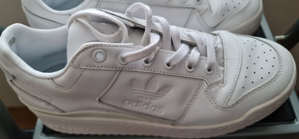 adidas forum  Бели сникърси Като нови
