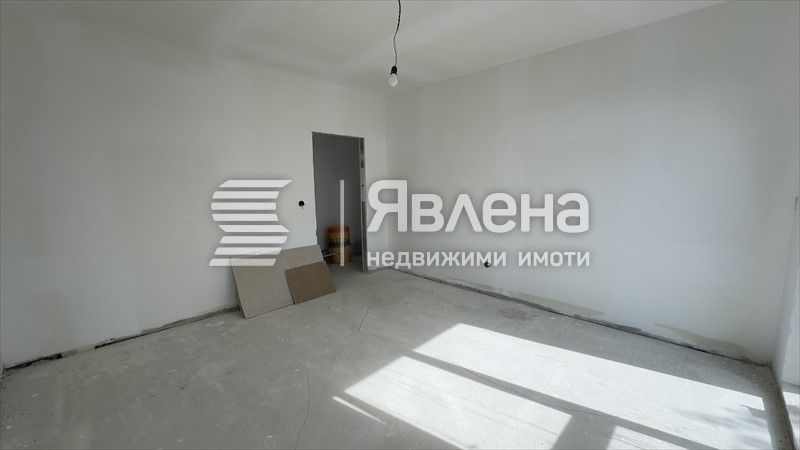 Продава се Тристаен апартамент в Варна, м-т Траката - 126 кв.м за 1858 €/кв.м - Снимка #6