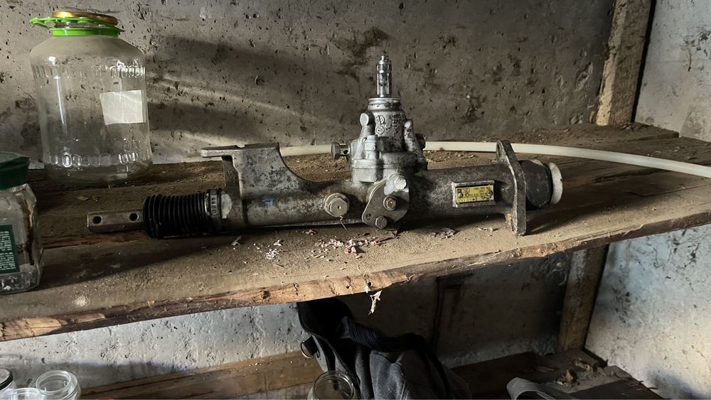 Рулевая рейка на Audi 80 b4