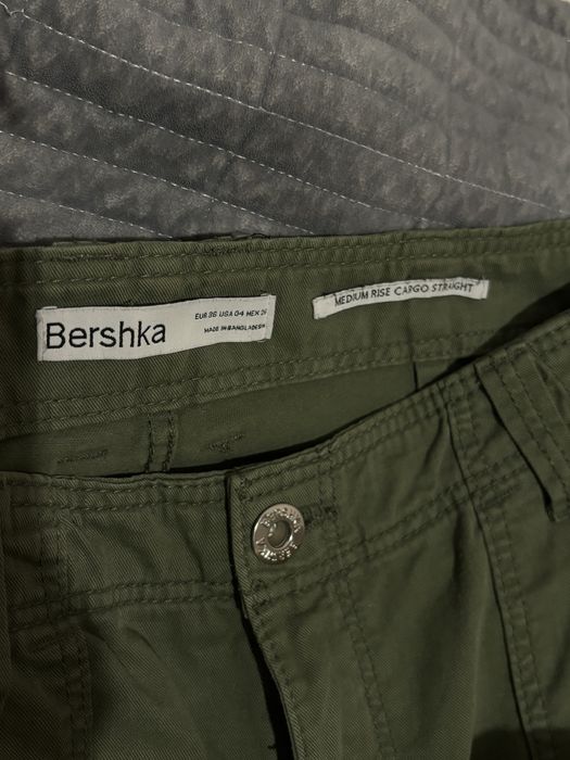 Штаны карго зеленого цвета