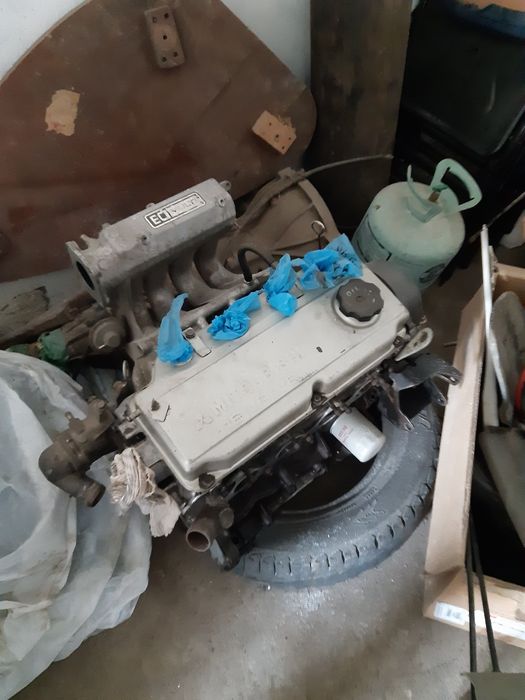 Срочно продам двигатель на автомашину митсубиси