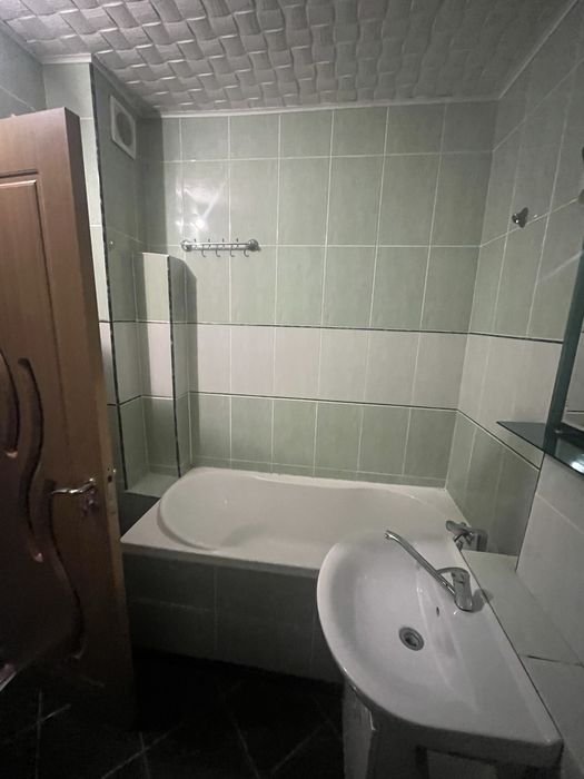 Apartament 2 cam decomandat zona Tic-Tac de inchiriat