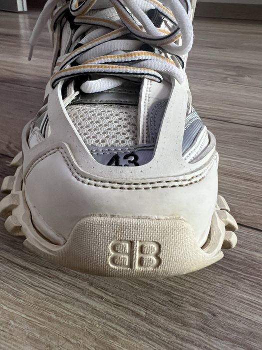 Balenciaga track orange