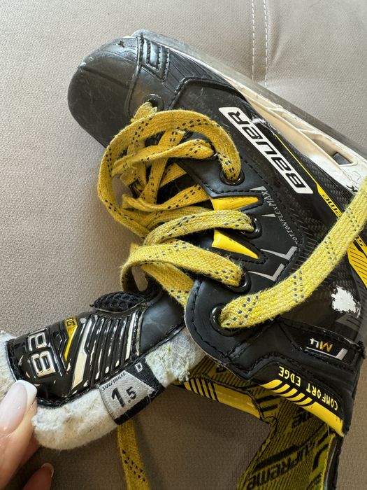 Коньки хоккейные