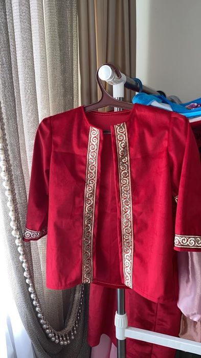 Ұлттық киімдер қол жұмысы