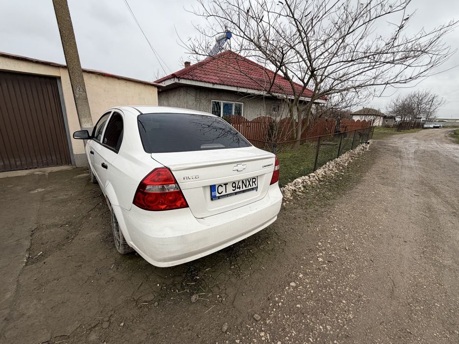 Vând Chevrolet Aveo
