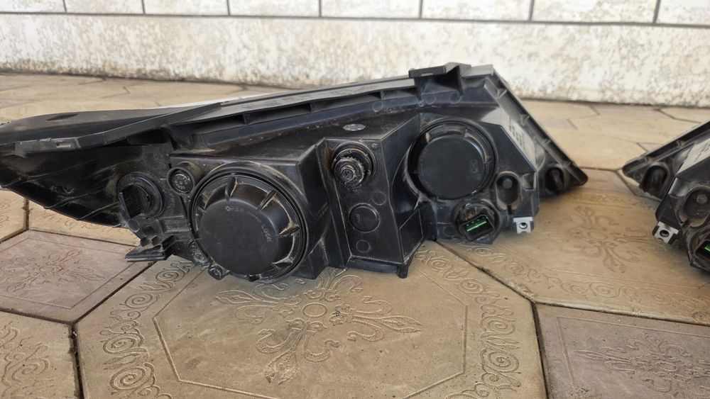 Фары KIA Sorento