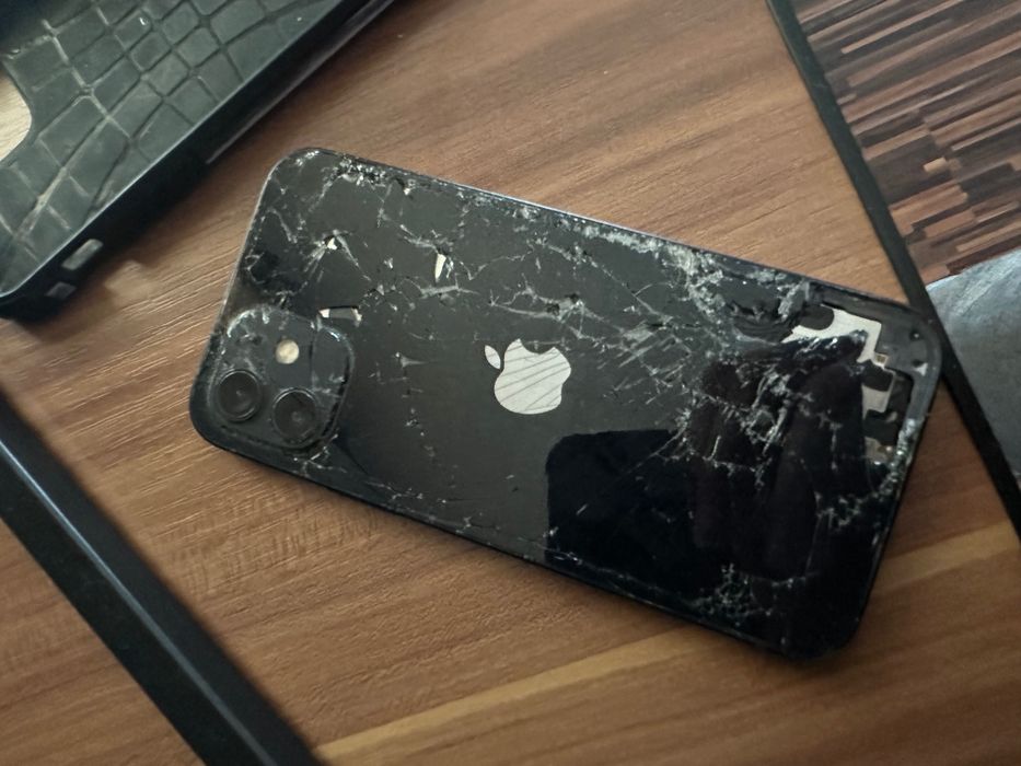 Vand iphone 12 detalii pv