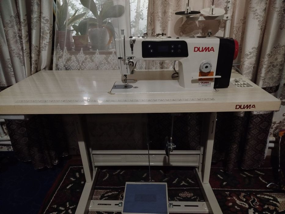 Швейная машинка почти новая