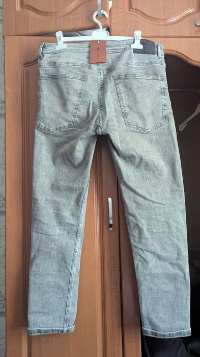 Джинсы новые 34-30