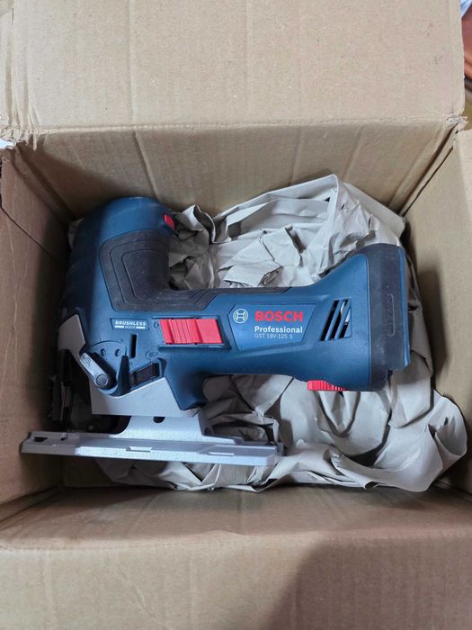 Ferastrau Soricel vertical BOSCH GST 18V-125 S (SOLO) Li-Ion, brushless fără acumulator și încărcător