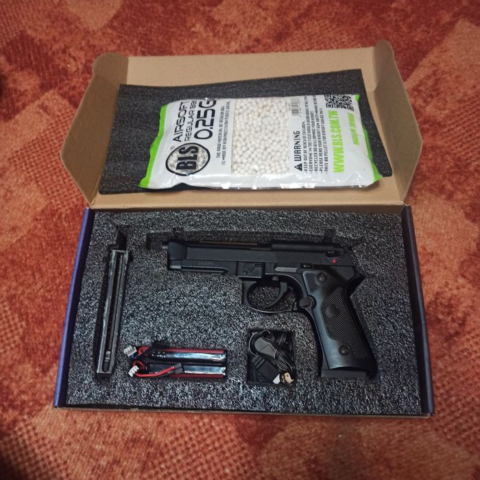Pistol electric Cyma Airsoft
