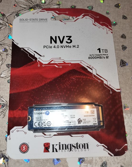 Продам SSD 1000 GB Kingston
