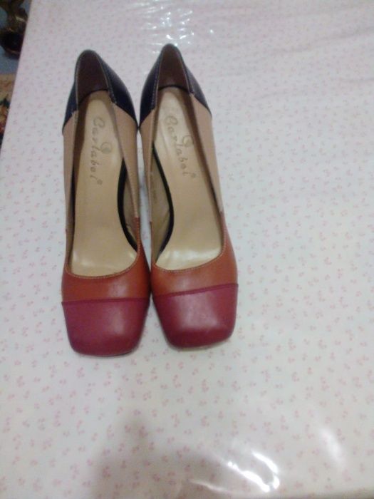 Продам лоферы и туфли женские